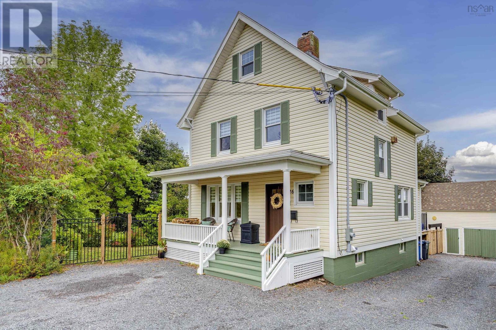 126 Hillcrest Ave, New Glasgow, NS B2H 3T6