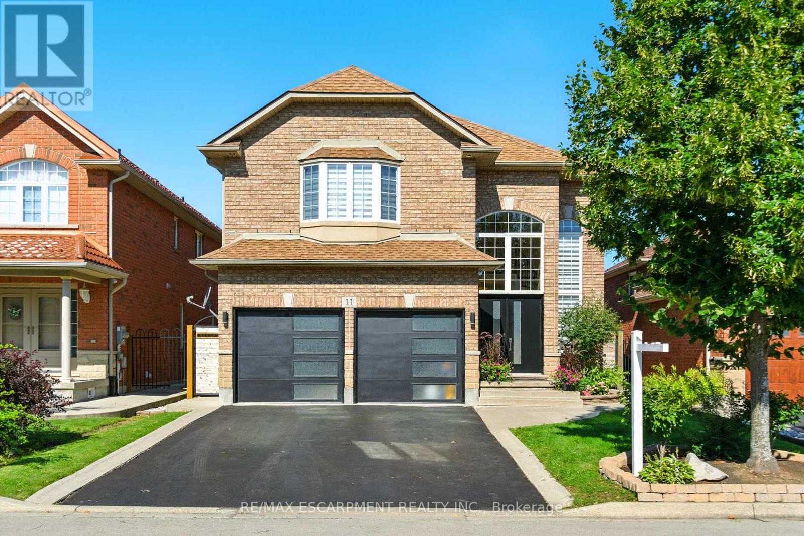 11 Silverspring Cres, Hamilton, ON L0R 1P0