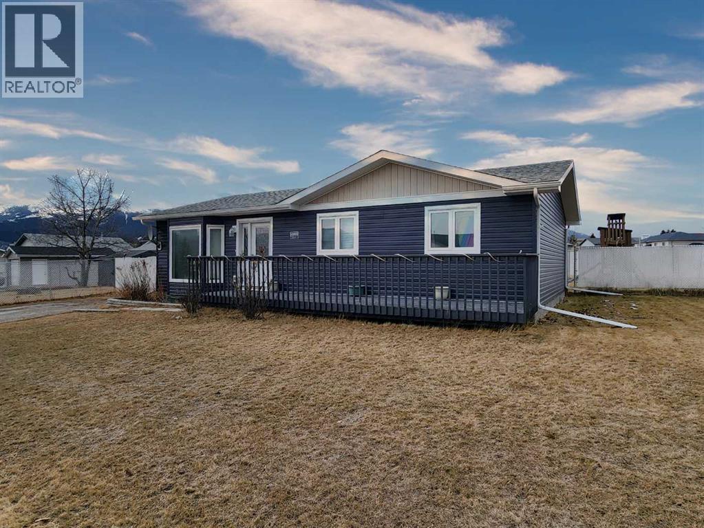 10995 Grande Ave, Grande Cache, AB T0E 0Y0