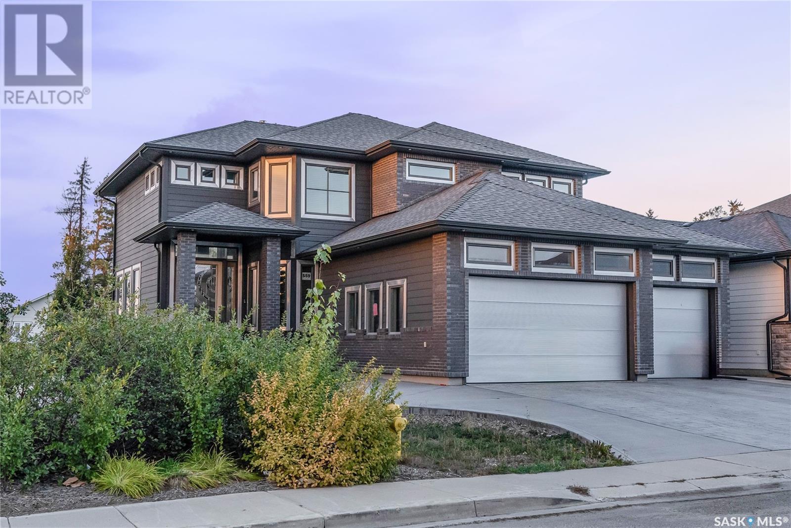 559 Atton Ln, Saskatoon, SK S7W 0K6