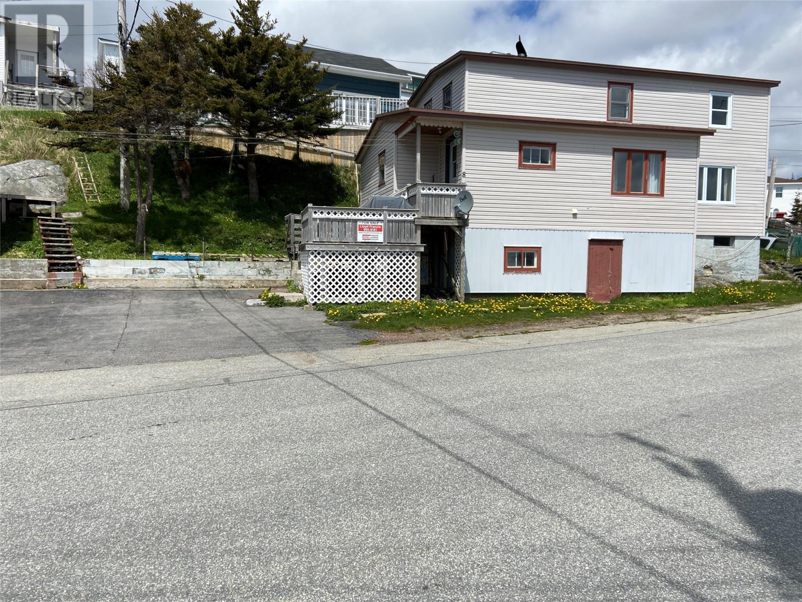 8-10 Lakeshore Rd, Channel-Port aux Basques, NL A0M 1C0