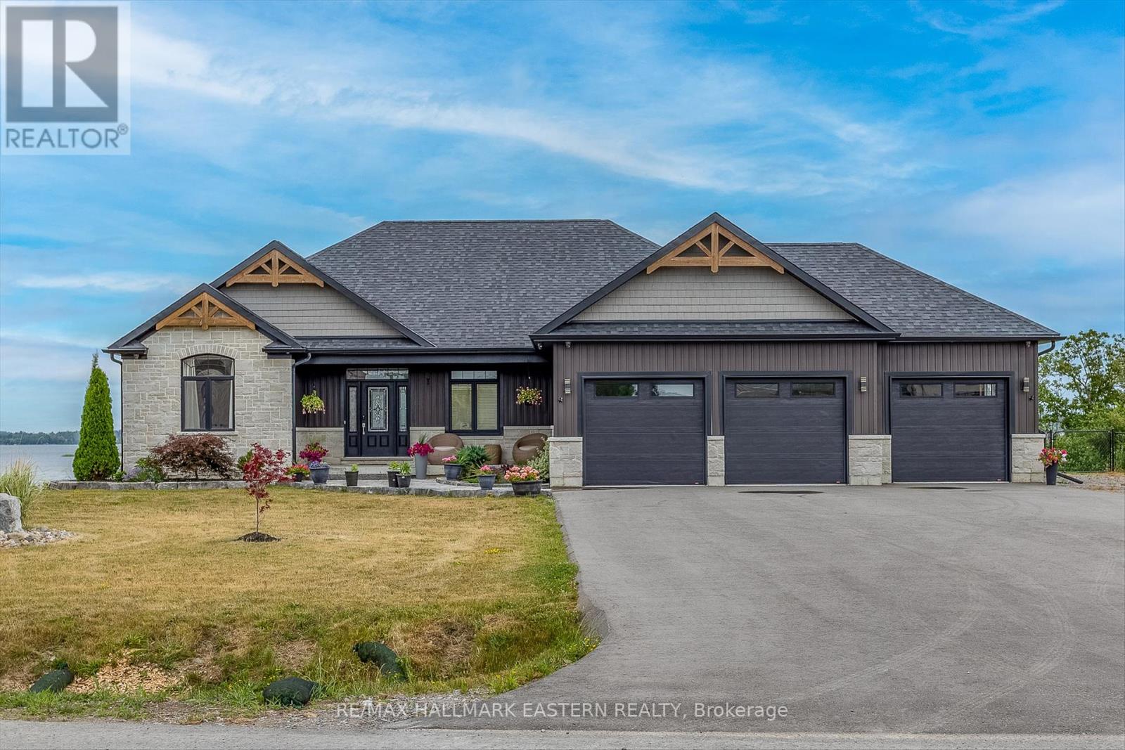 35 Lakeview Cres, Kawartha Lakes, ON K0M 1A0