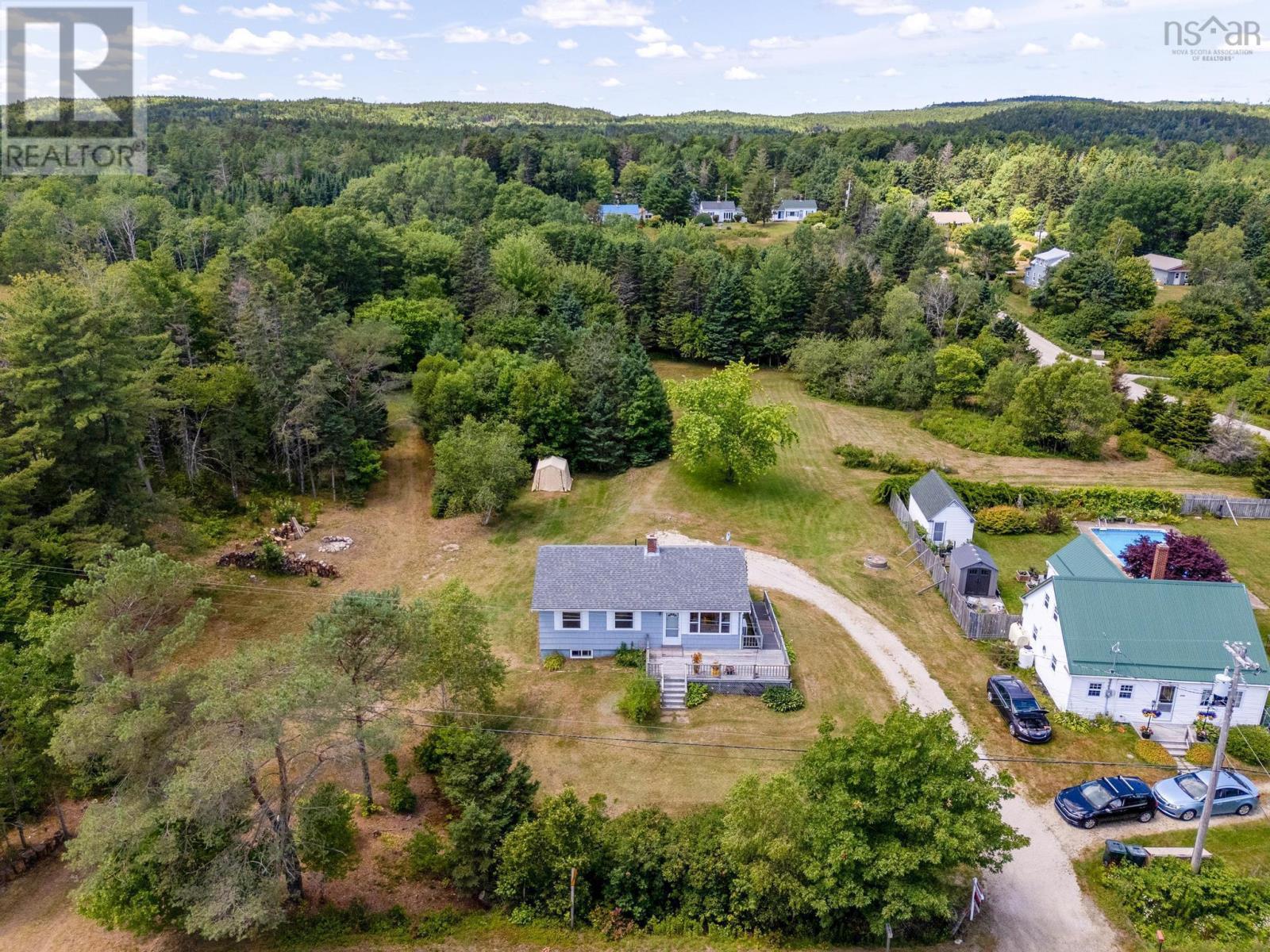 3148 Highway 3, East Chester, NS B0J 1J0