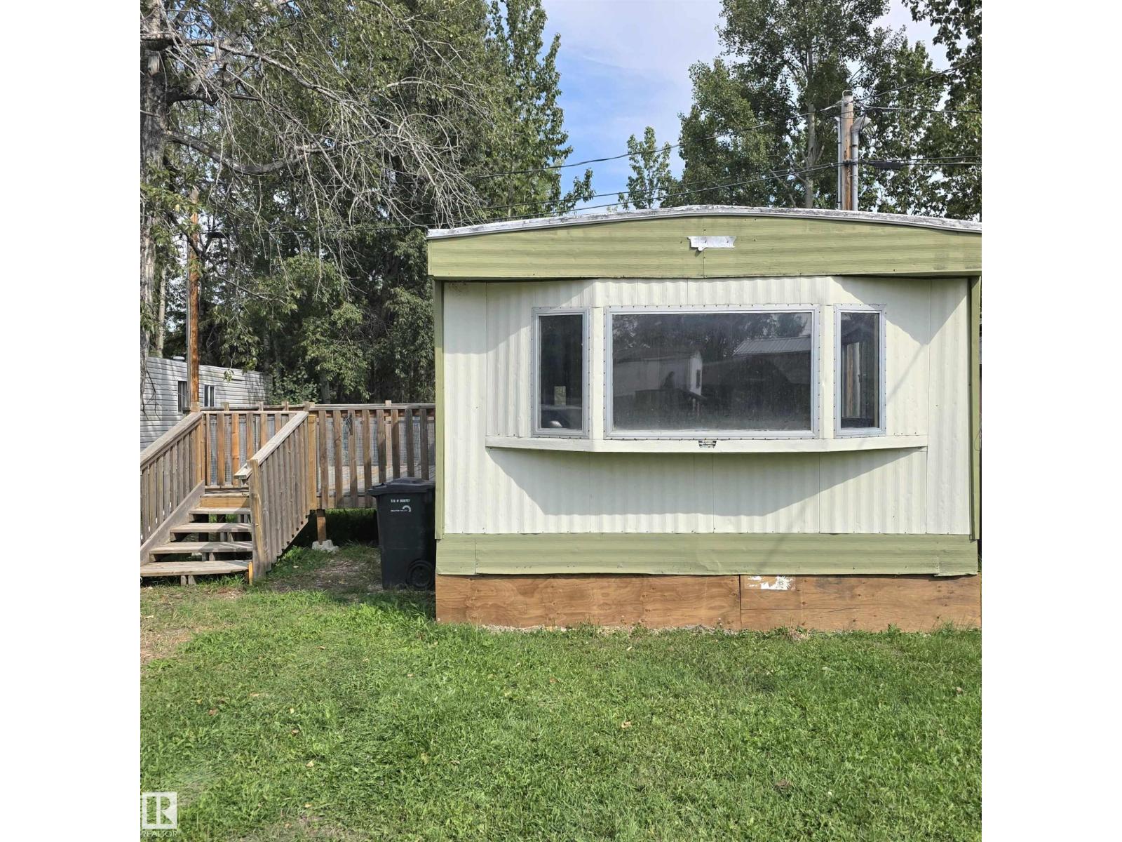 5002 56 Avenue #4, Drayton Valley, AB T7A 1M5