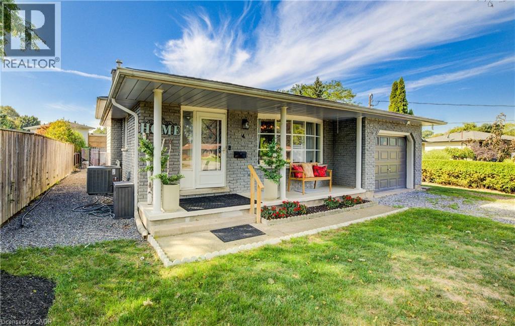 4 Jill Ct, St. Catharines, ON L2S 1A6