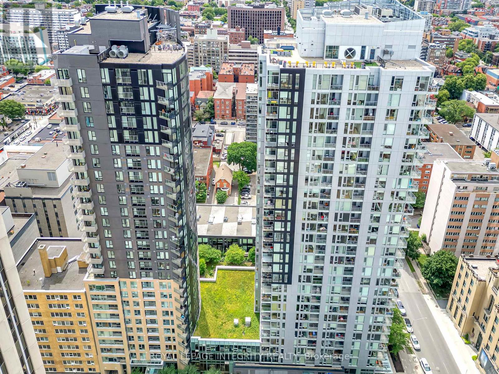 1808 179 Metcalfe St, Ottawa, ON K2P 1P7
