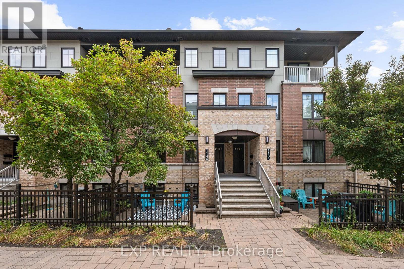 114 Lindenshade Dr #-a, Ottawa, ON K2J 5R5