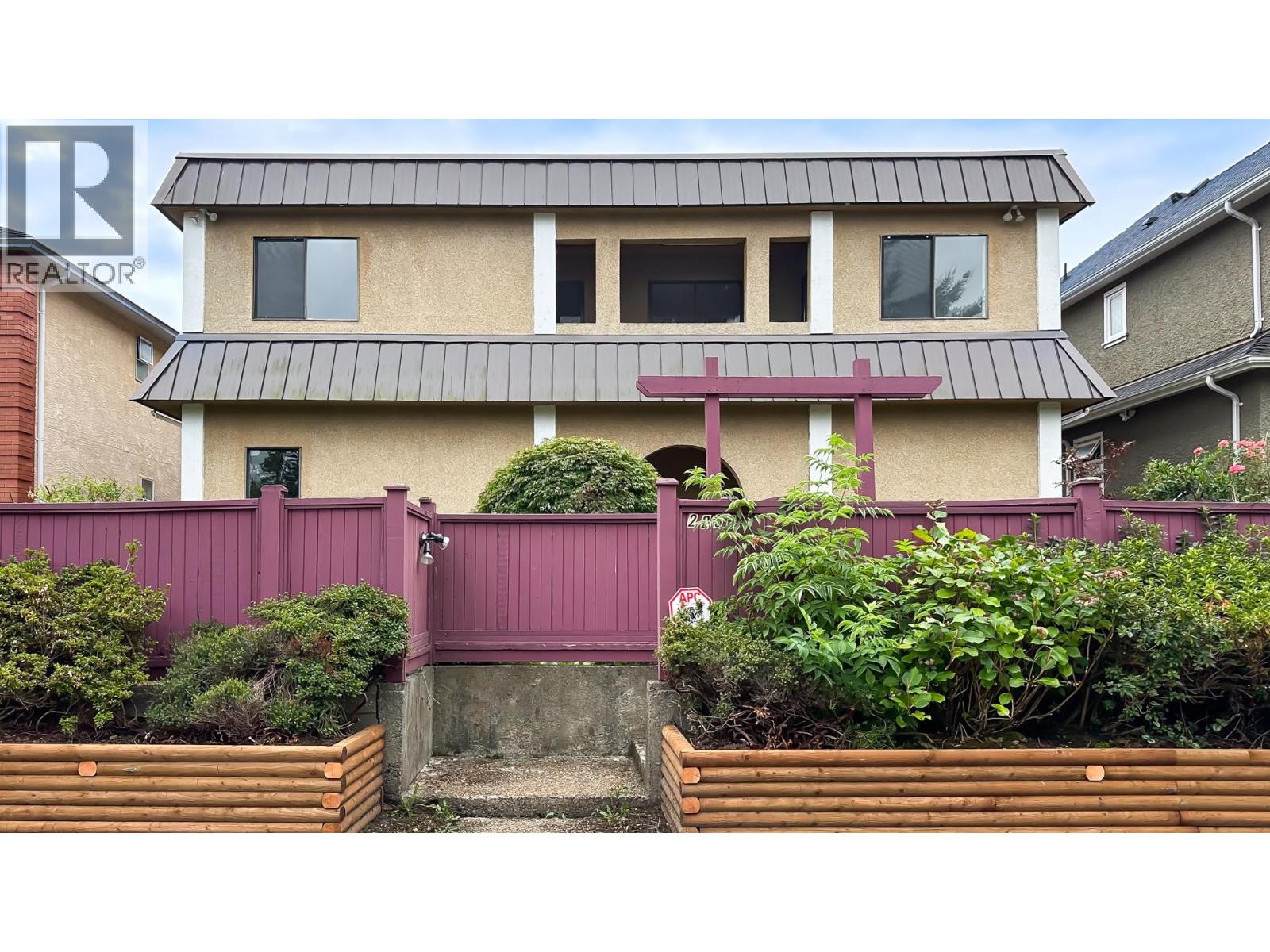 2236 W 18th Ave, Vancouver, BC V6L 1A6