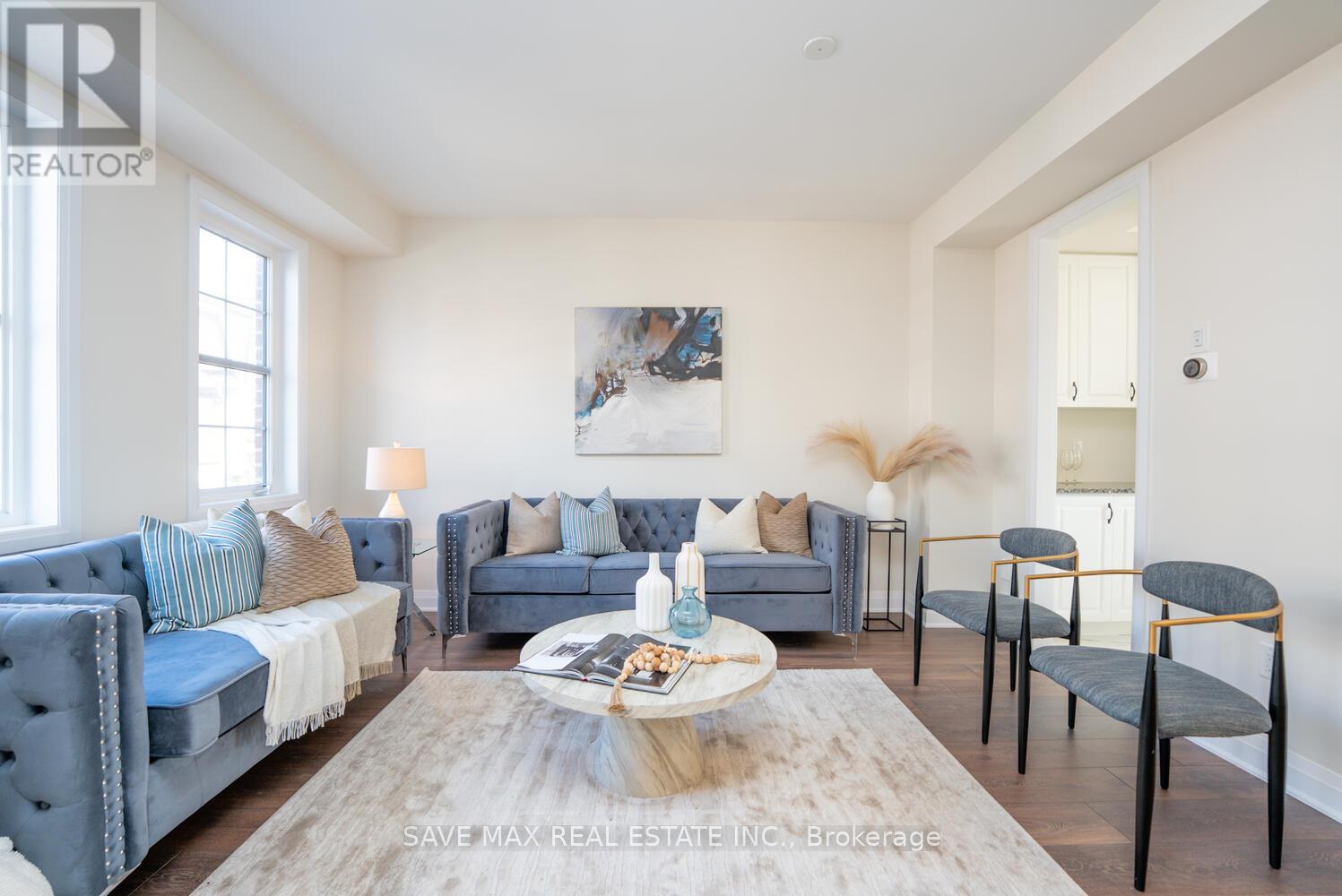 13 Kennisis Way, Vaughan Maple, ON L6A 3Y5