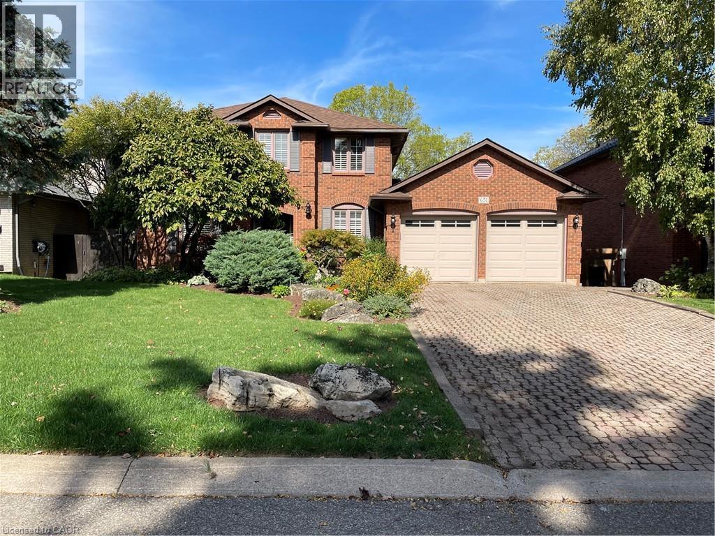 651 Deervalley Rd, Ancaster, ON L9G 4C9