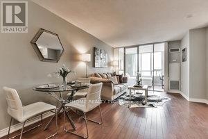 607 260 Doris Ave, Toronto, ON M2N 6X9