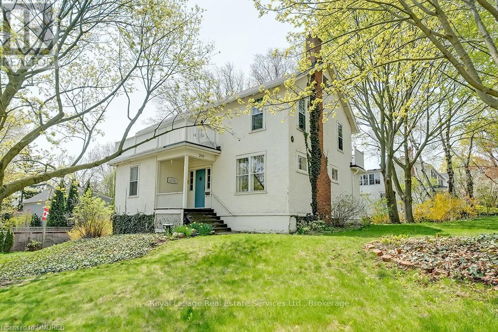200 William St, Oakville, ON L6J 1C7