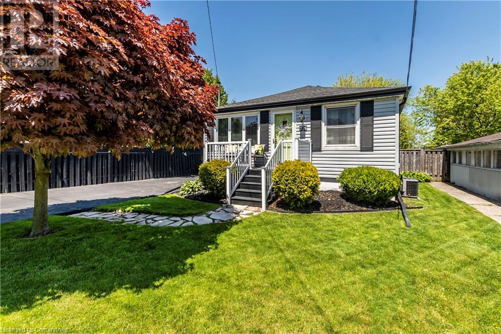 75 Mcelroy Rd E, Hamilton, ON L9A 1Y7