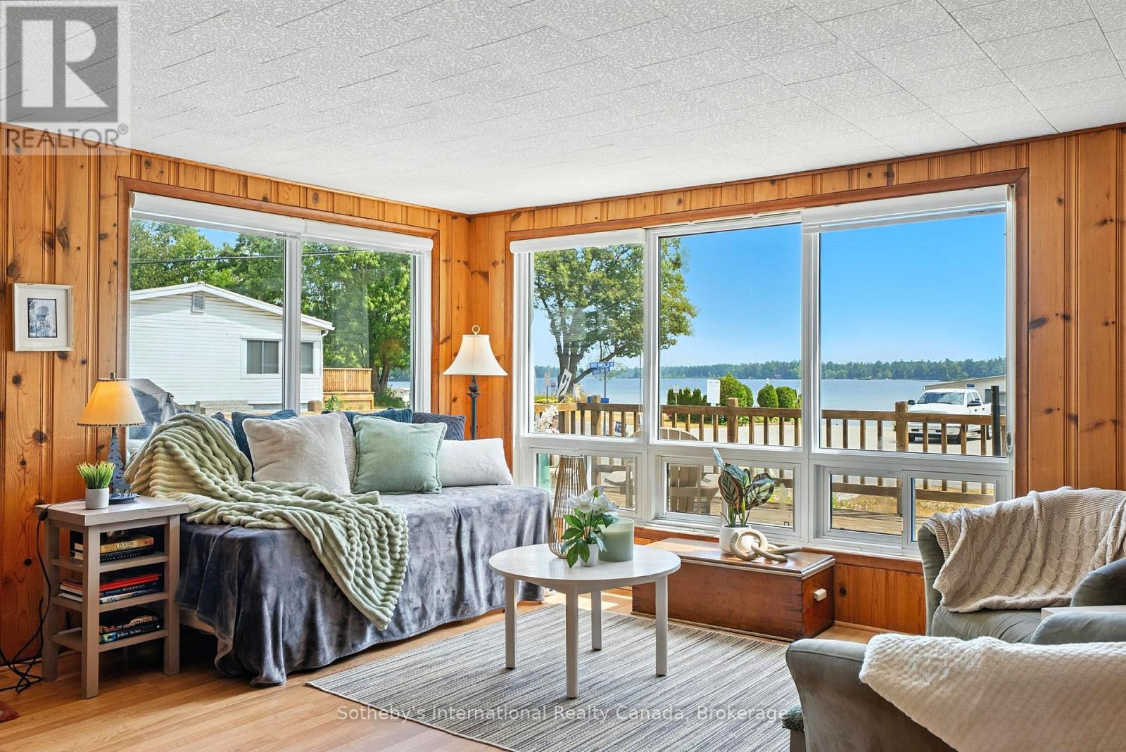 1120 S Kahshe Lake Rd E, Gravenhurst, ON P0E 1G0