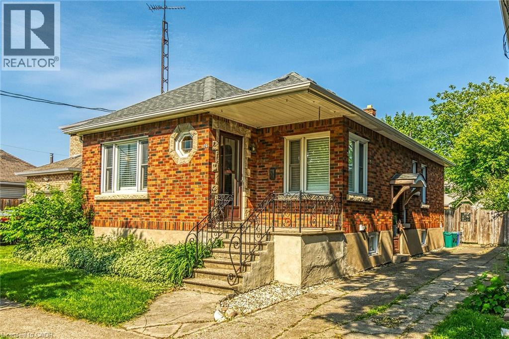 70 Concord Ave, St. Catharines, ON L2M 5N8