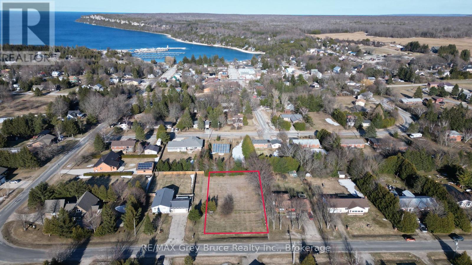 15 Bayfield St, Northern Bruce Peninsula, ON N0H 1W0