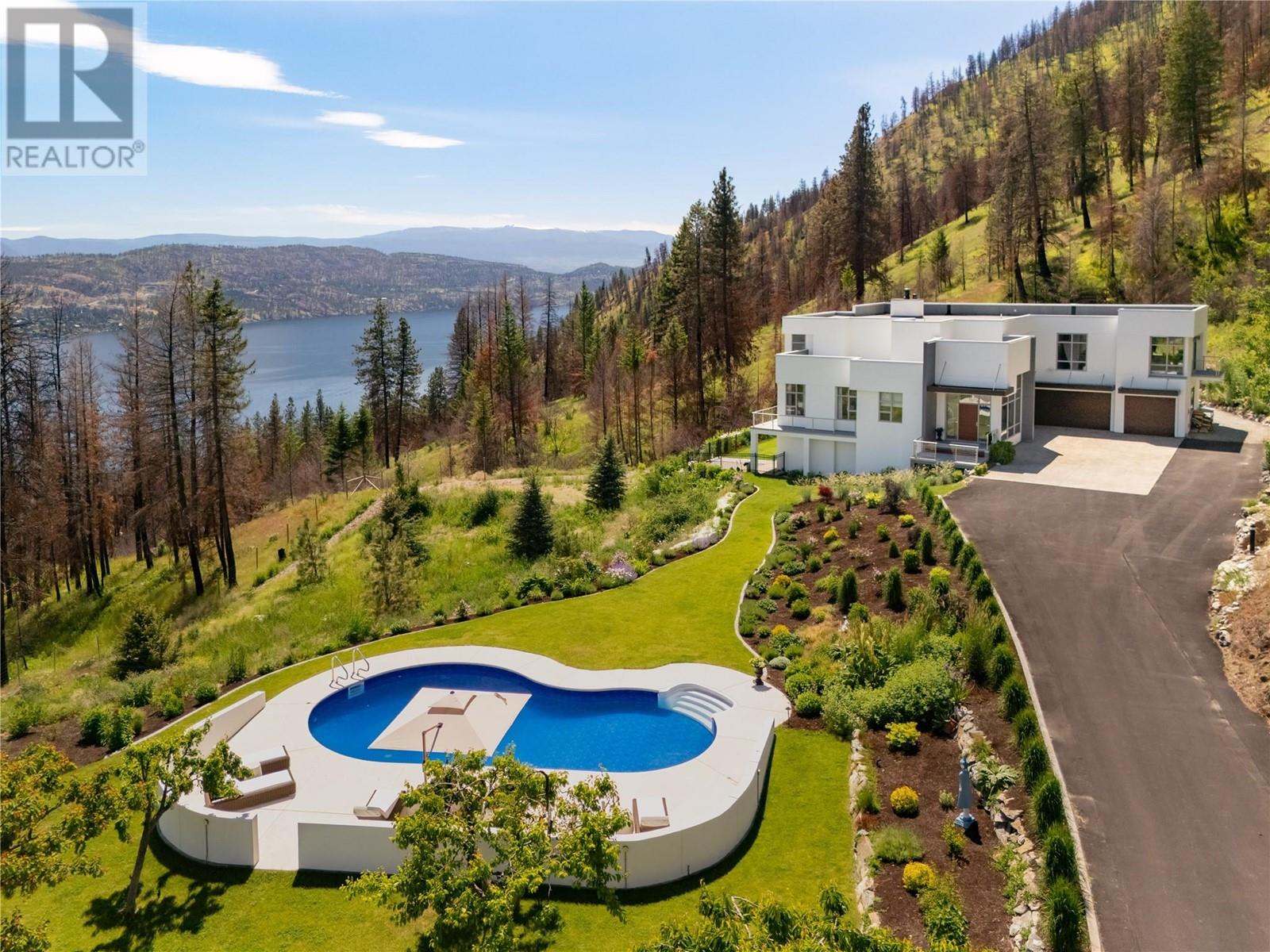 1750 Westside Road N Unit 5, Kelowna, BC V1Z 3R9