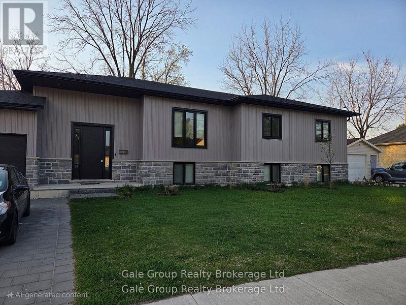 95 Henry St, Strathroy-Caradoc, ON N7G 1E3