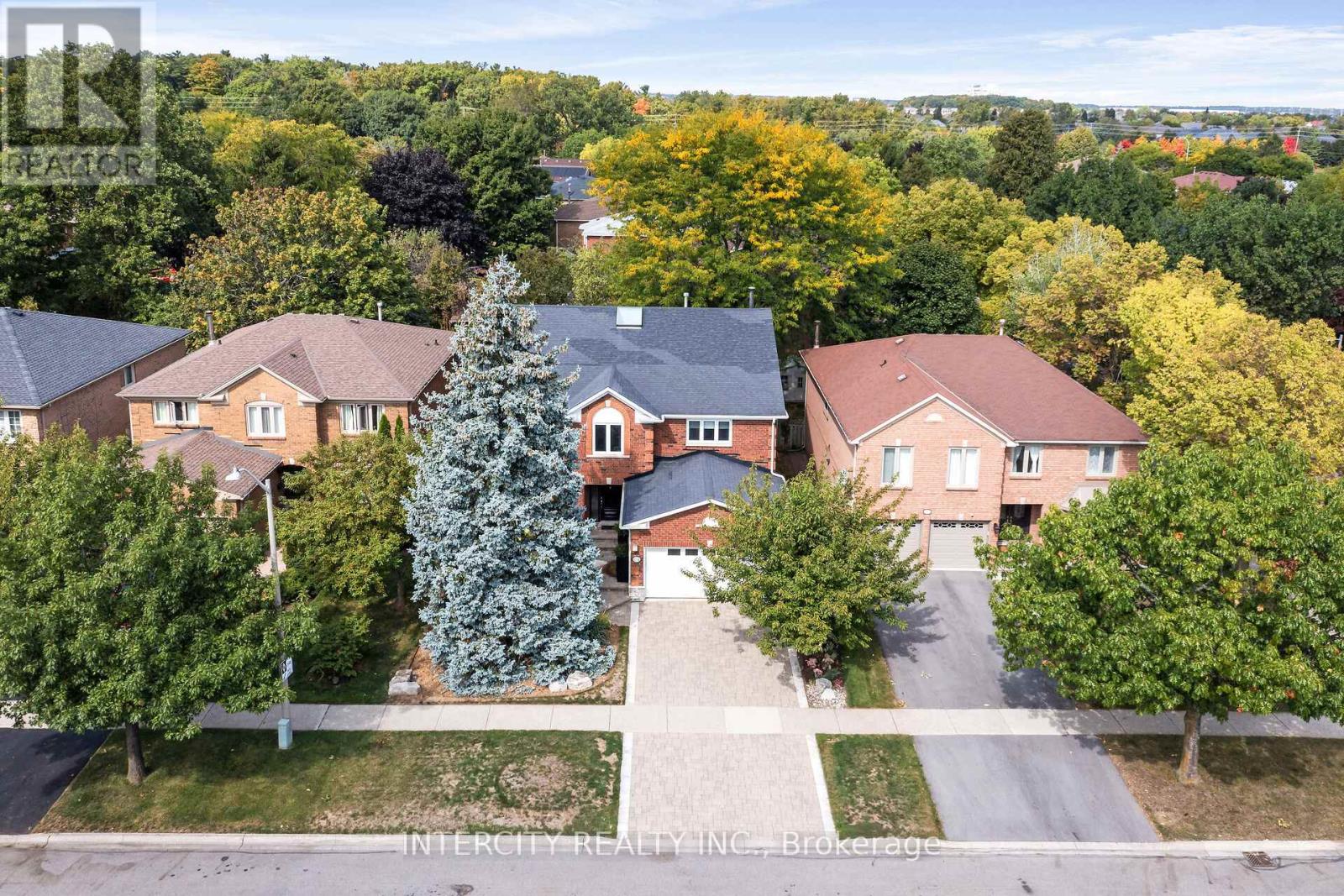 1574 Heritage Way, Oakville, ON L6M 2Z5
