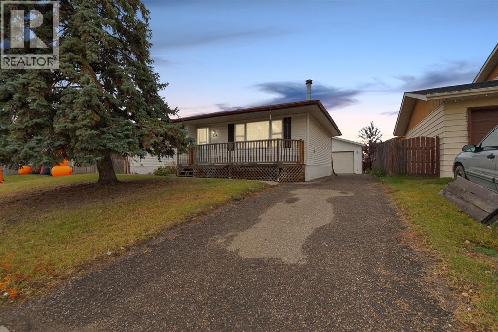 114 Highfield St, Fort Mcmurray, AB T9H 3T2