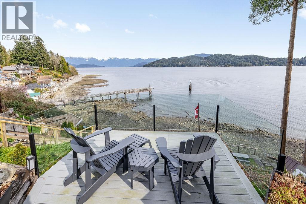 790 Marine Dr, Gibsons, BC V0N 1V1