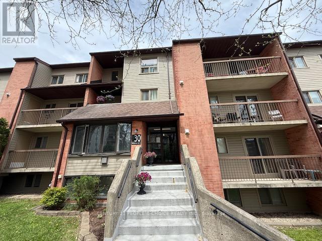 111 30 Hickory St E, Waterloo, ON N2J 4L4