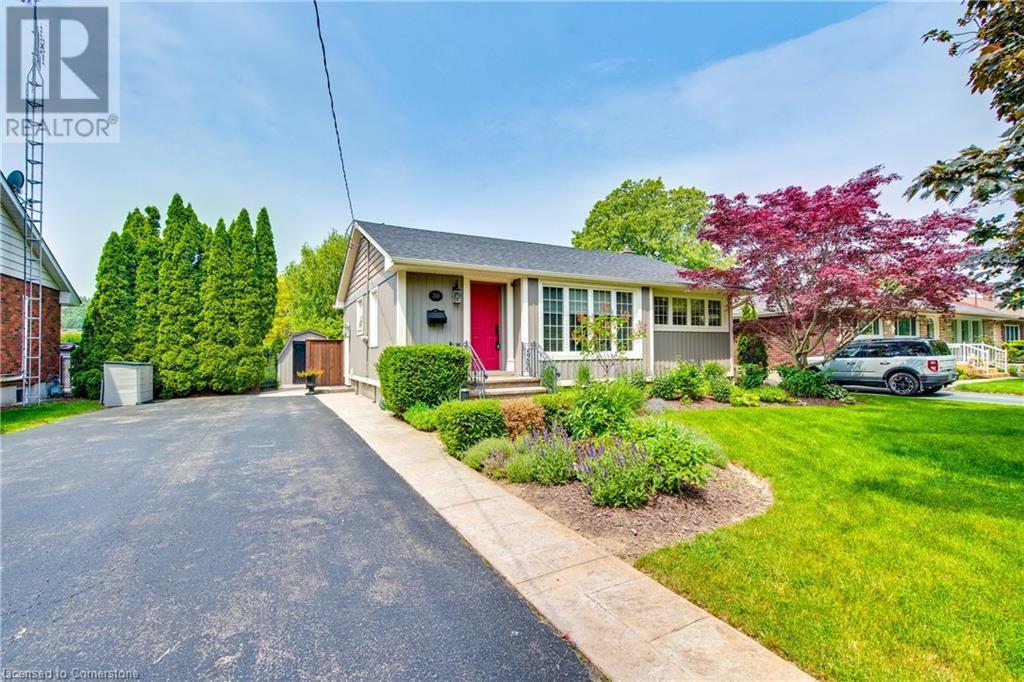 38 Albany Dr, St. Catharines, ON L2N 3T5