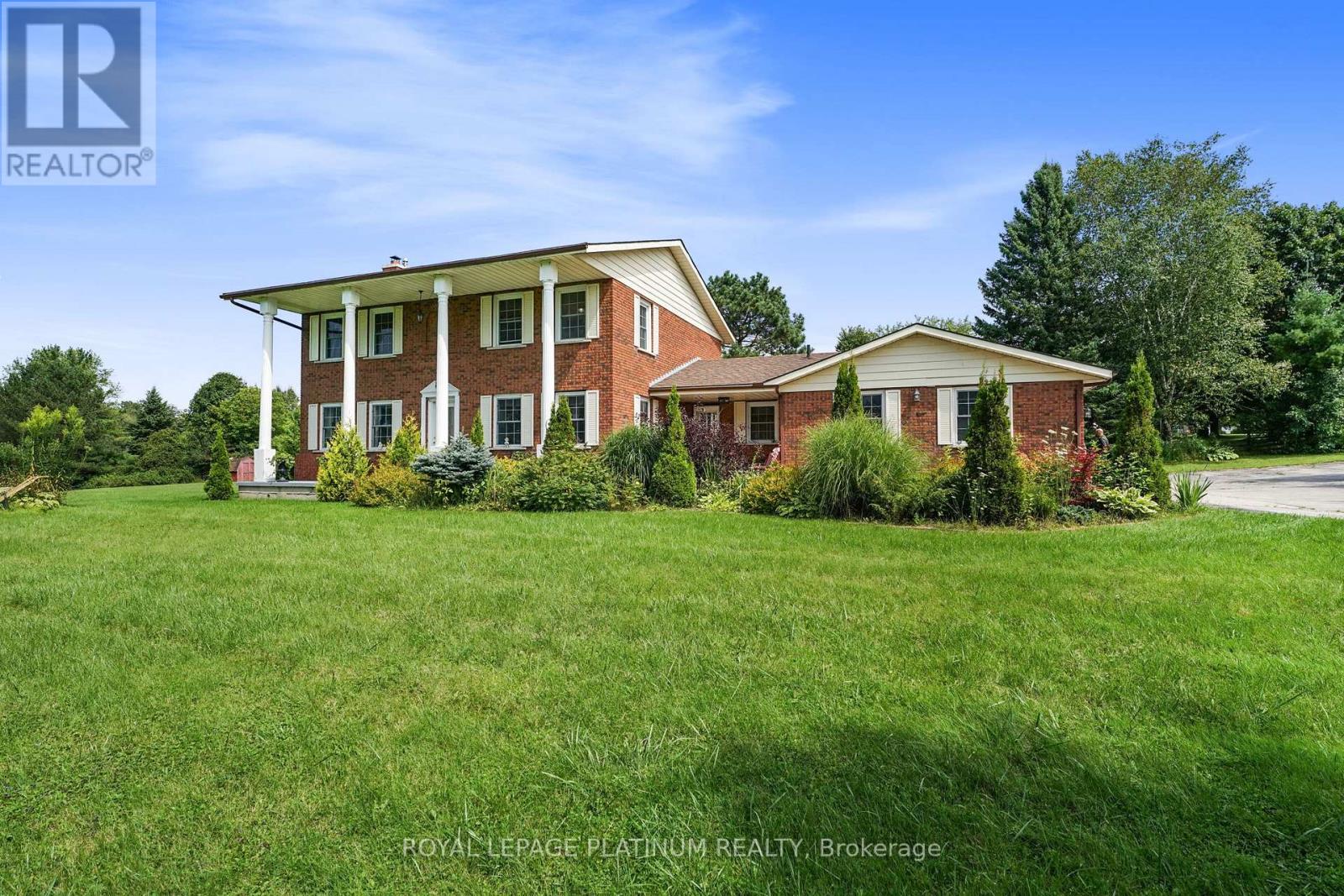 155 Clyde St, Wellington North, ON N0G 2L3