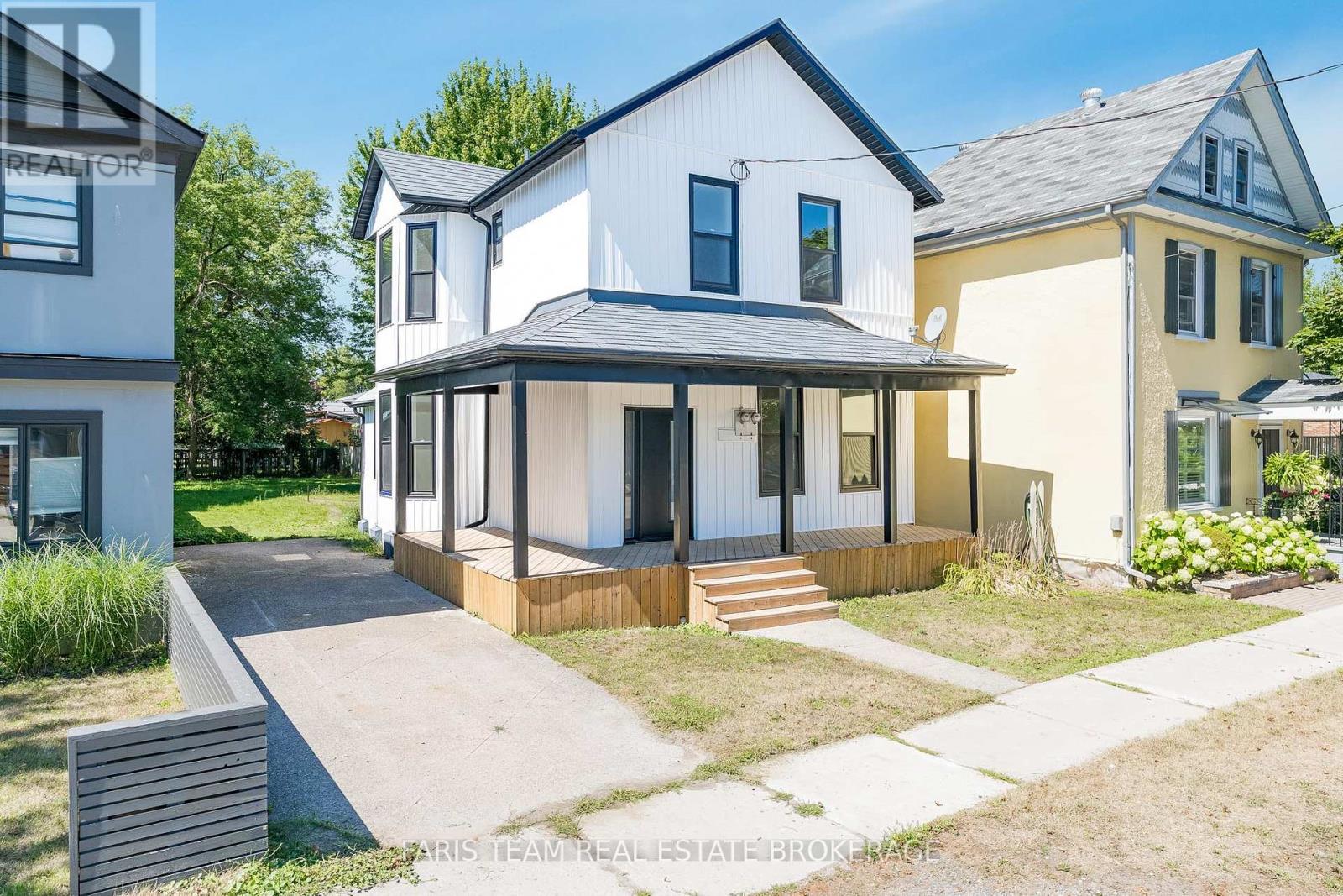 64 Birch St, Collingwood, ON L9Y 2V1