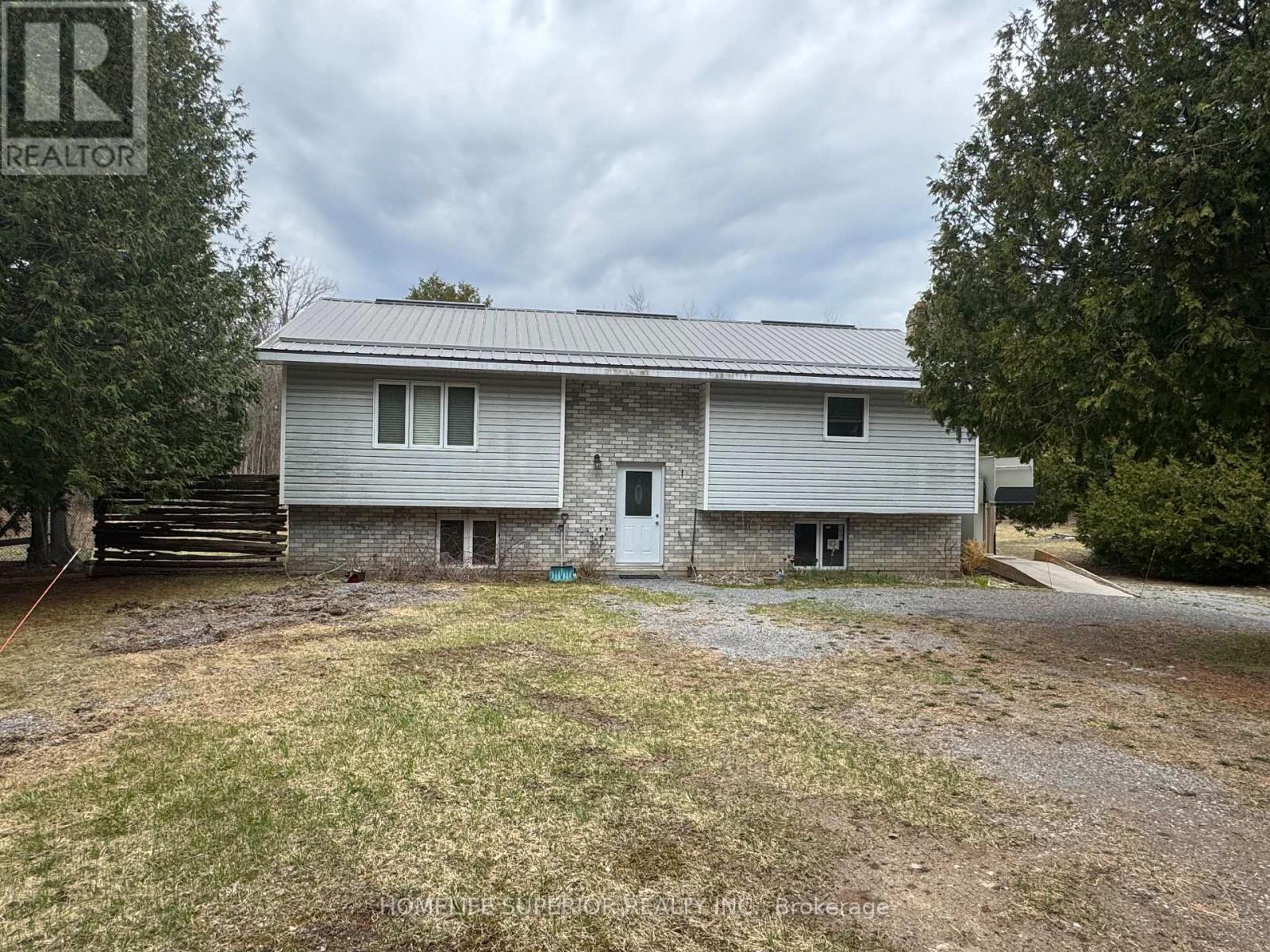 985 Twiddy Rd, Centre Hastings, ON K0K 2M0