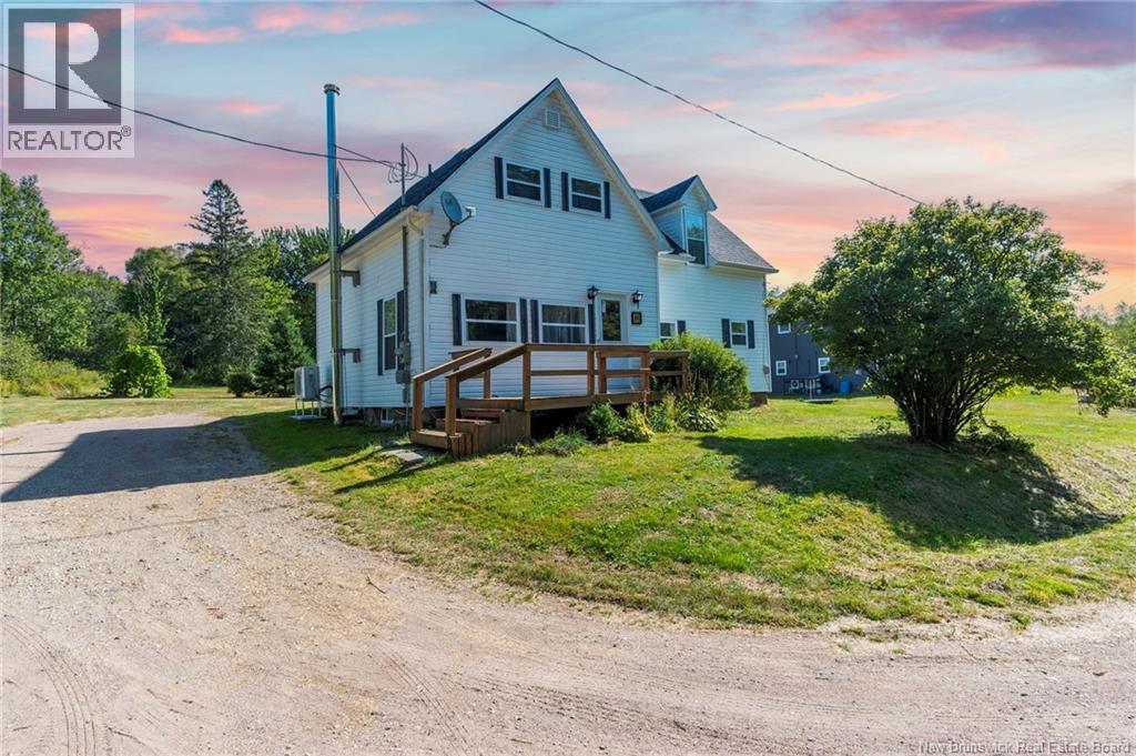 34 Dobson Rd, Memramcook, NB E4K 2E8