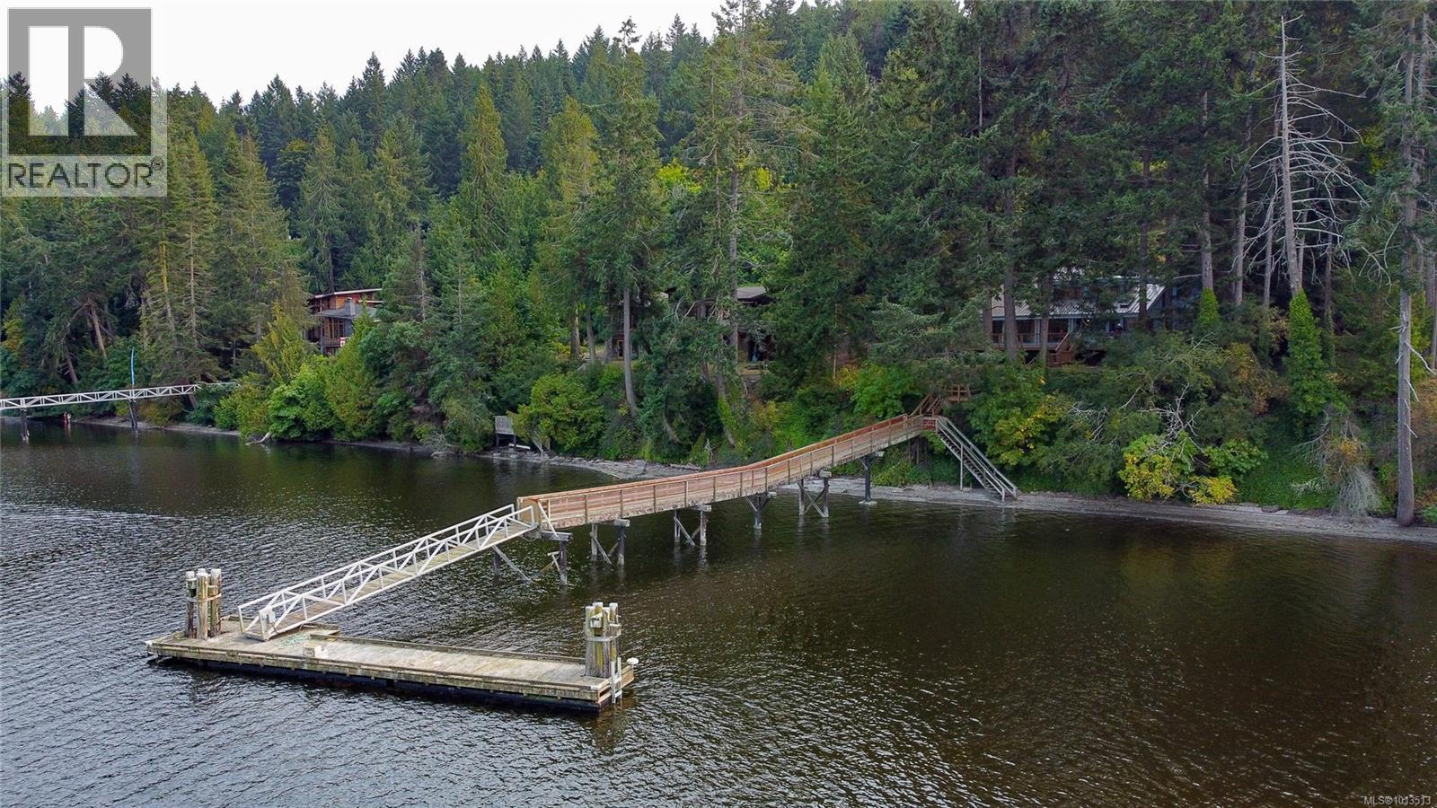 122 Ontario Pl, Salt Spring, BC V8K 2L5
