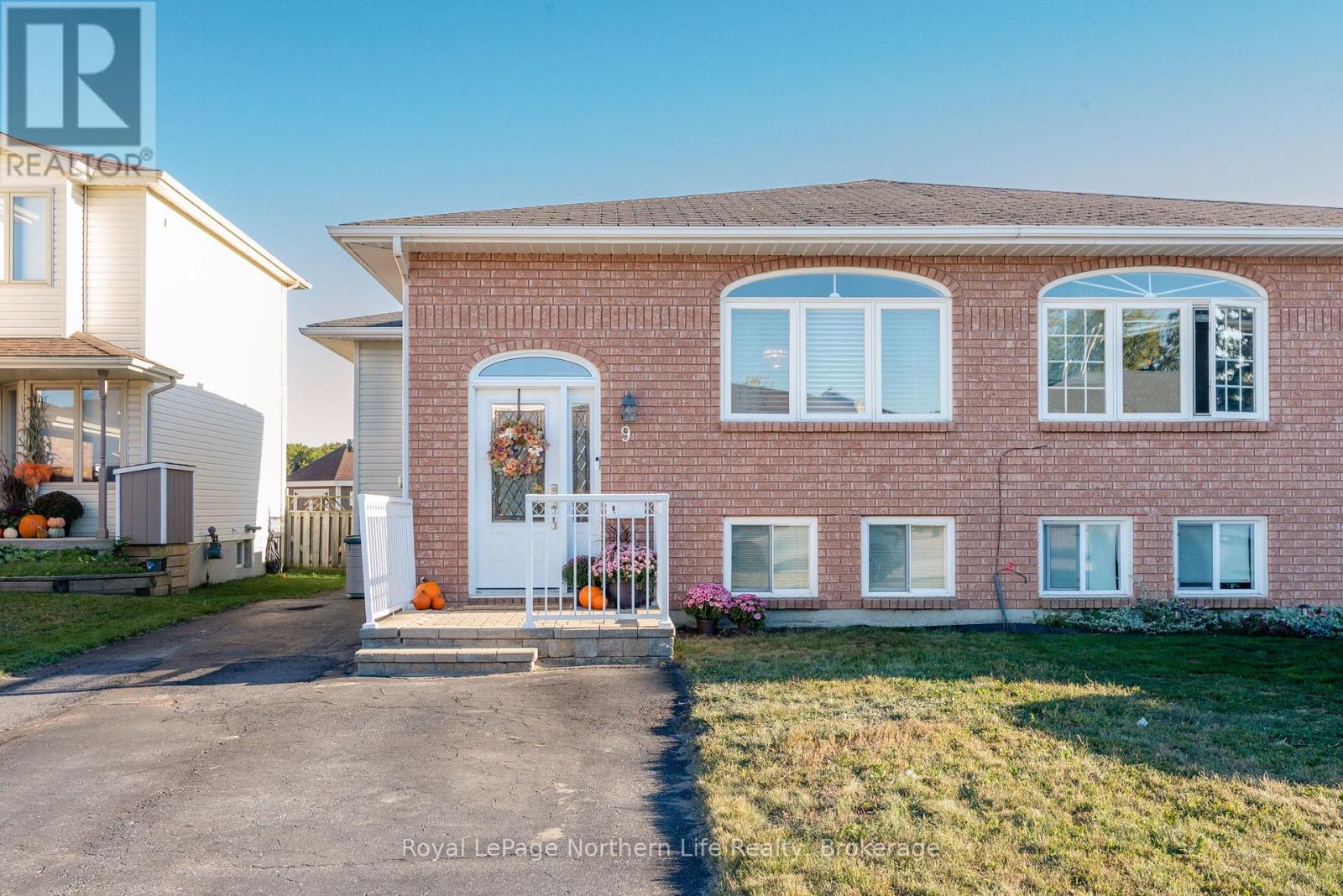 9 Tiffany Ct, North Bay, ON P1B 9R6