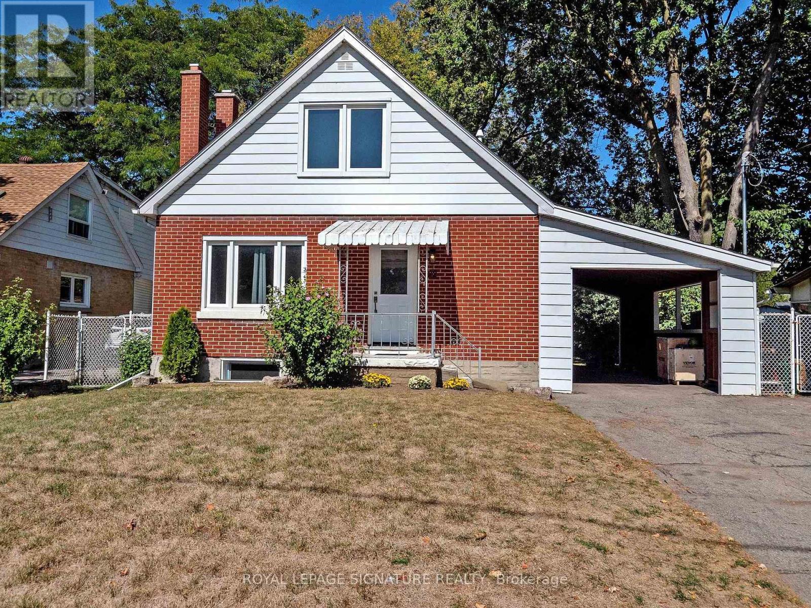 22 Sherwood Ave, Kitchener, ON N2B 1J9