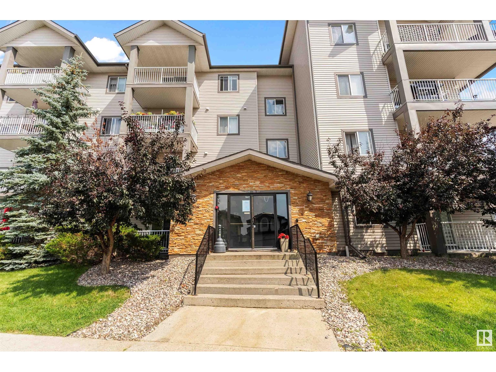 3425 19 Street Northwest #122, Edmonton, AB T6T 2B5