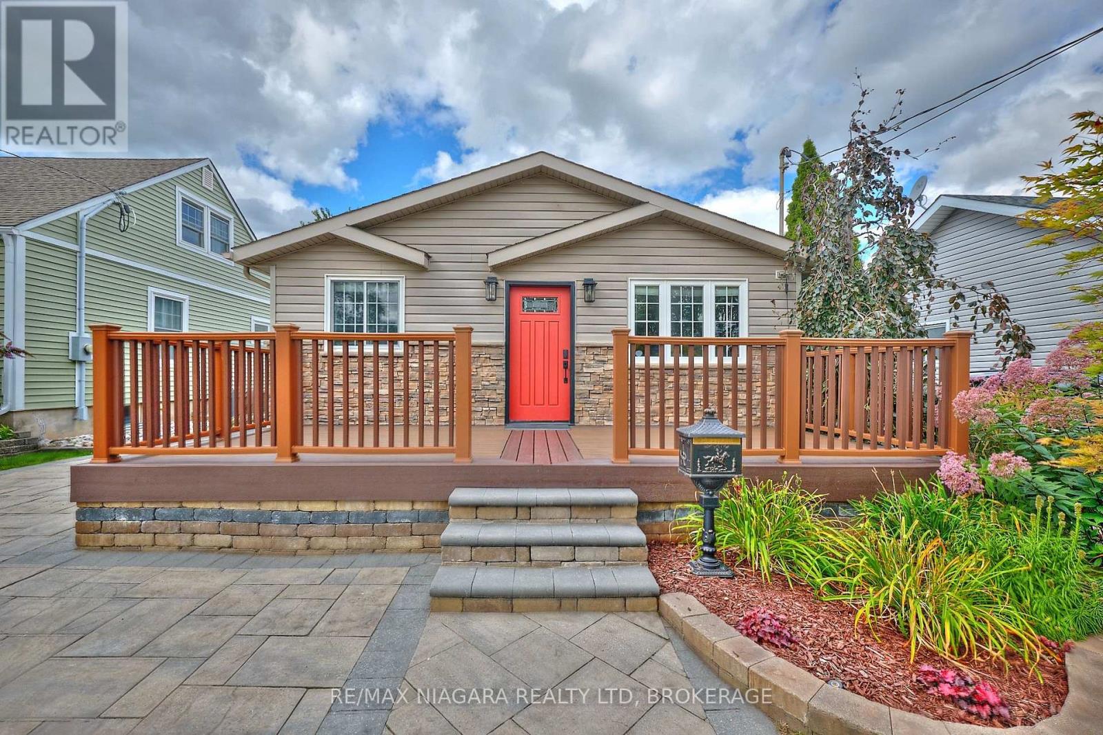 9 Keele St, St. Catharines Burleigh Hill, ON L2T 1M6