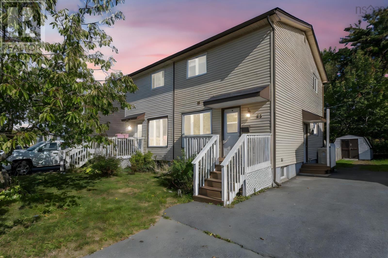 65 Prince St, Lower Sackville, NS B4C 1L2