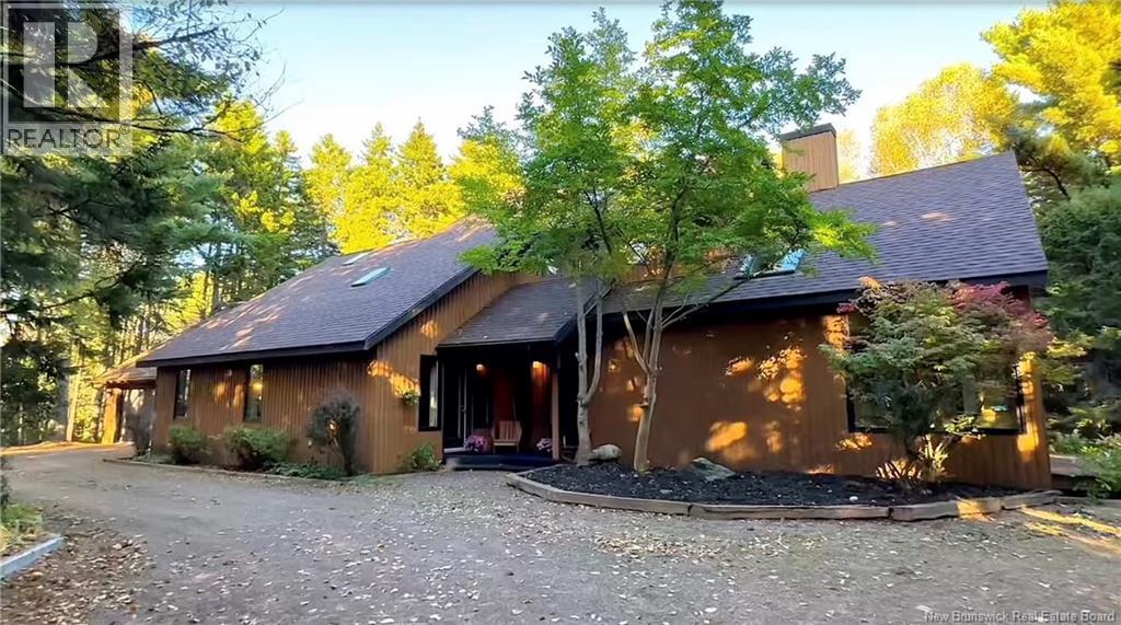 29 Woodlane Dr, Sackville, NB E4L 3L4
