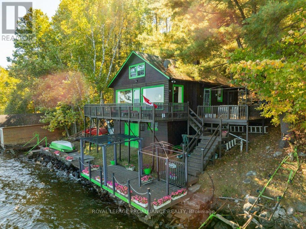 103 N Mazinaw Rd, North Frontenac, ON K0H 1K0