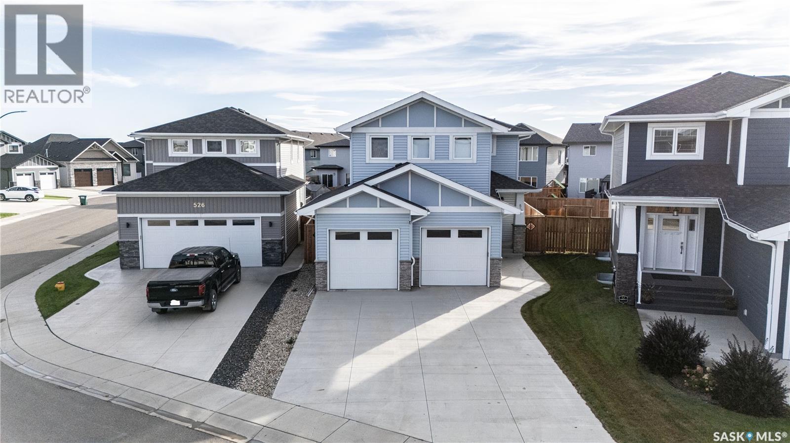 522 Dubois Mnr, Saskatoon, SK S7V 0R2
