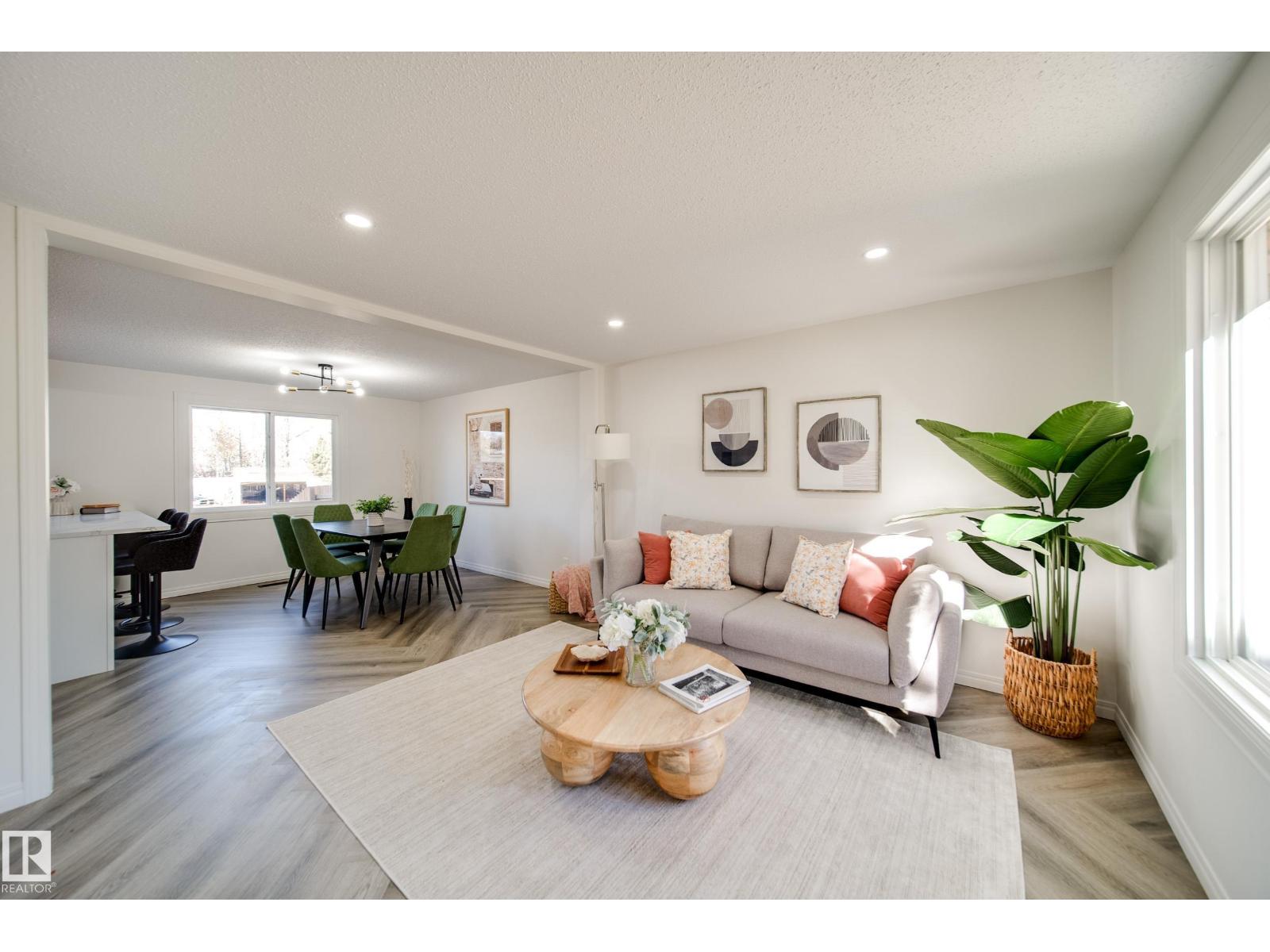 289 Ridgewood, St. Albert, AB T8N 0E9