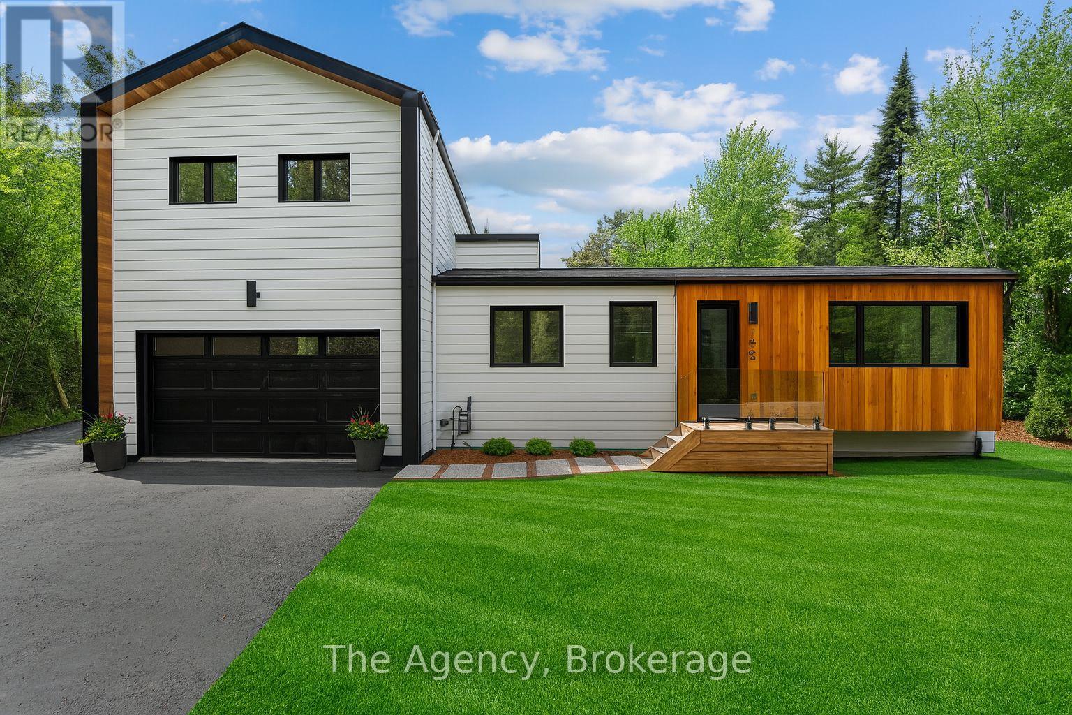 1290 Cedar Ln, Bracebridge, ON P1L 1W9