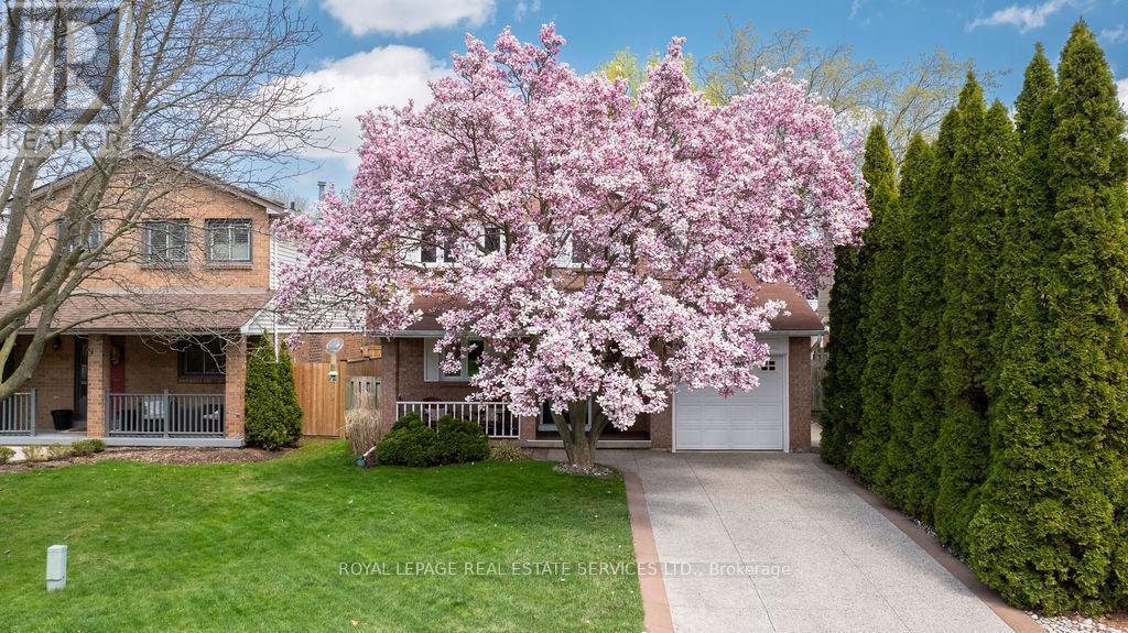161 Riverview St, Oakville, ON L6L 5S2