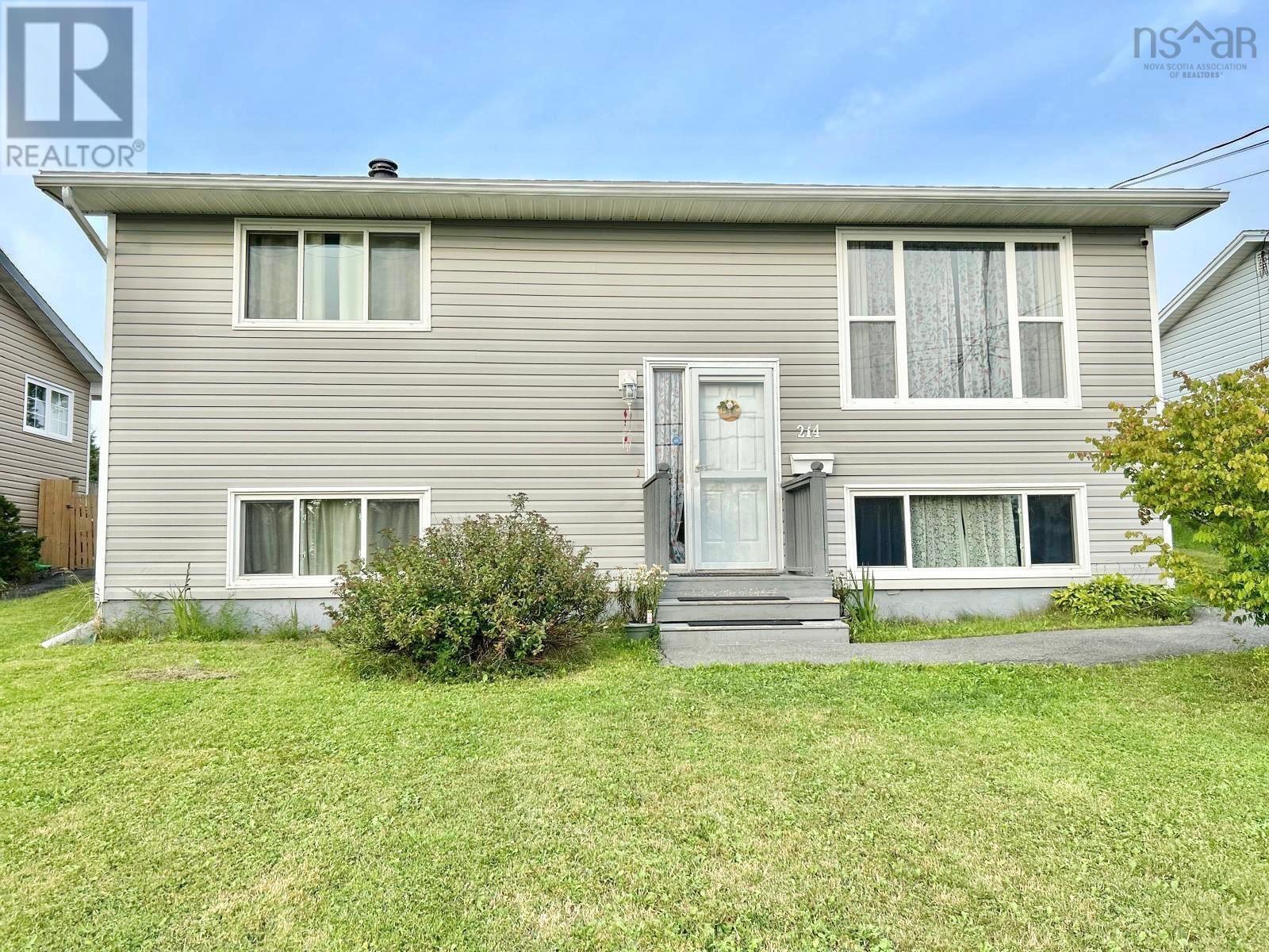 214 Arklow Dr, Dartmouth, NS B2W 4R6