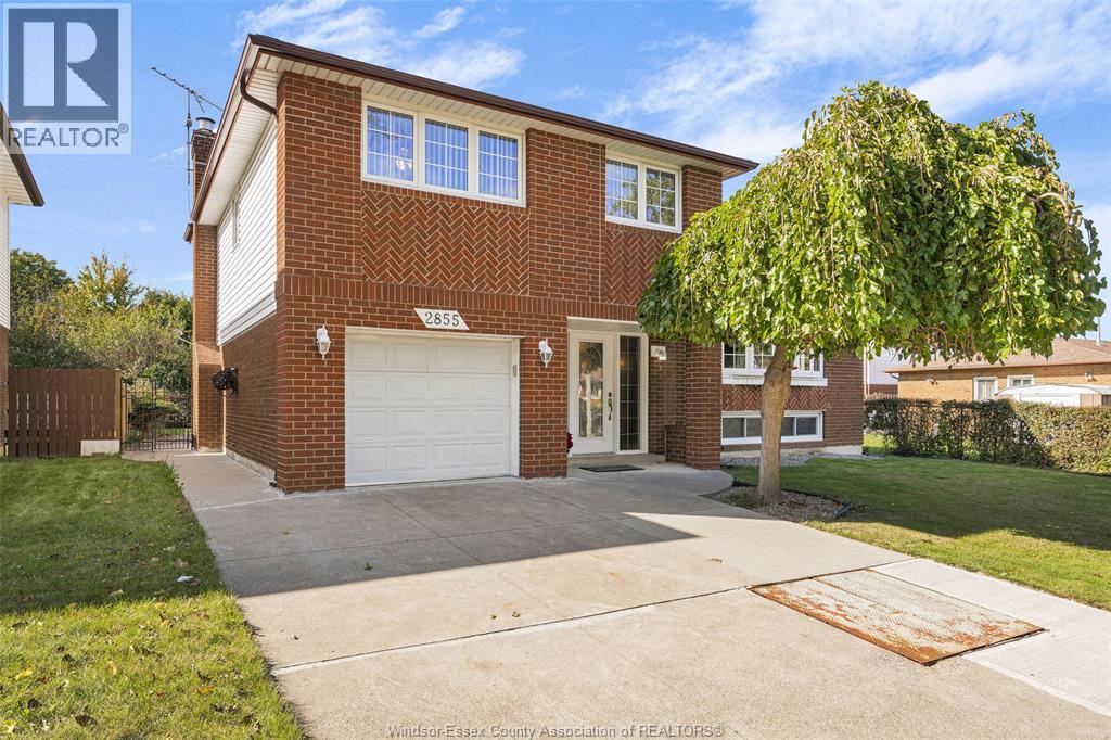 2855 Forest Glade Dr, Windsor, ON N8R 1L4