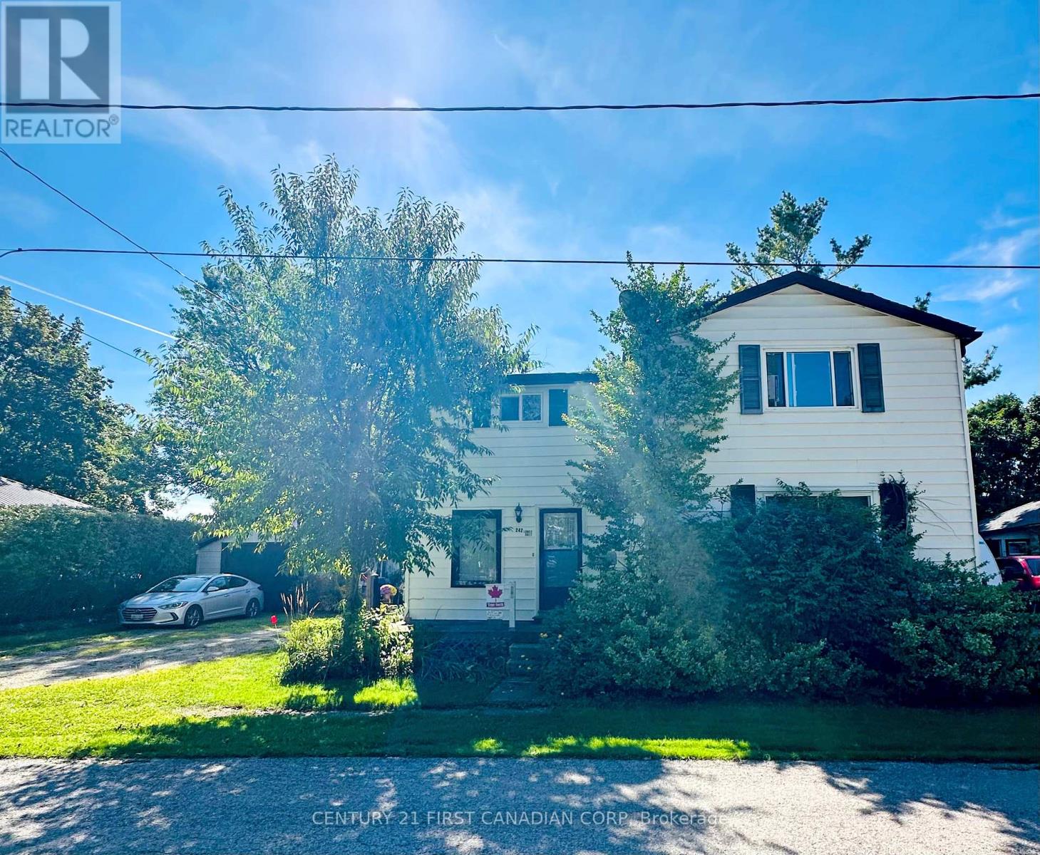 242 Victoria St, Central Elgin, ON N0L 1B0