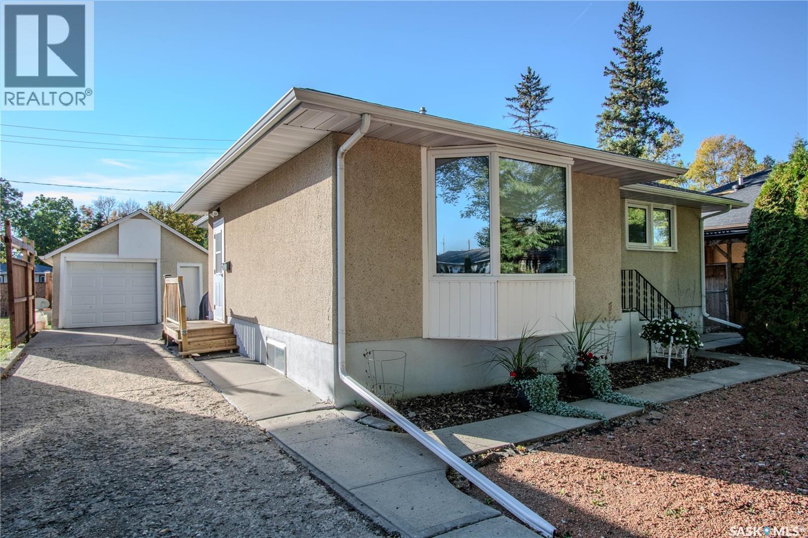 2812 Fleury St, Regina, SK S4N 2M4
