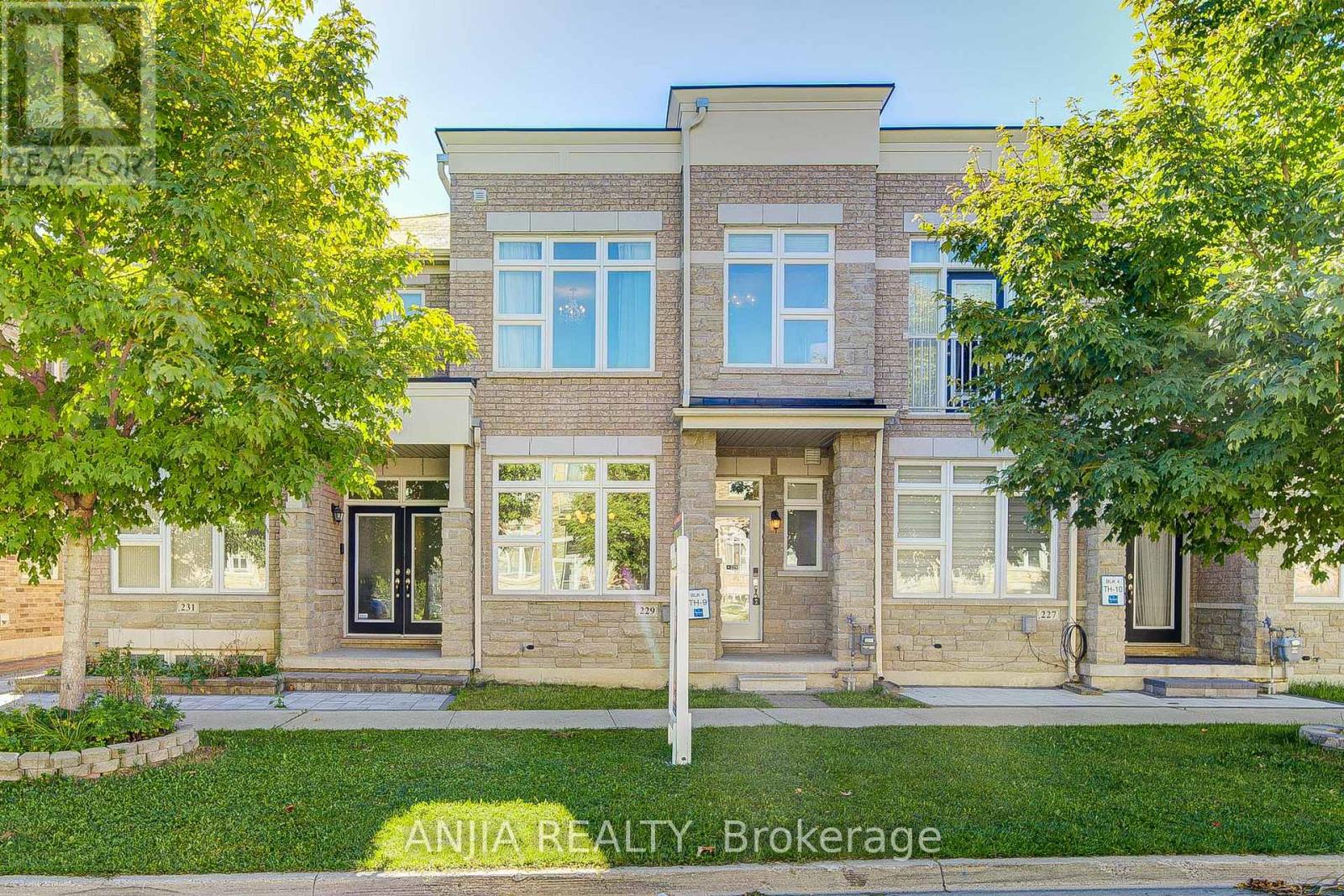 229 S Unionville Ave, Markham, ON L3R 1K1