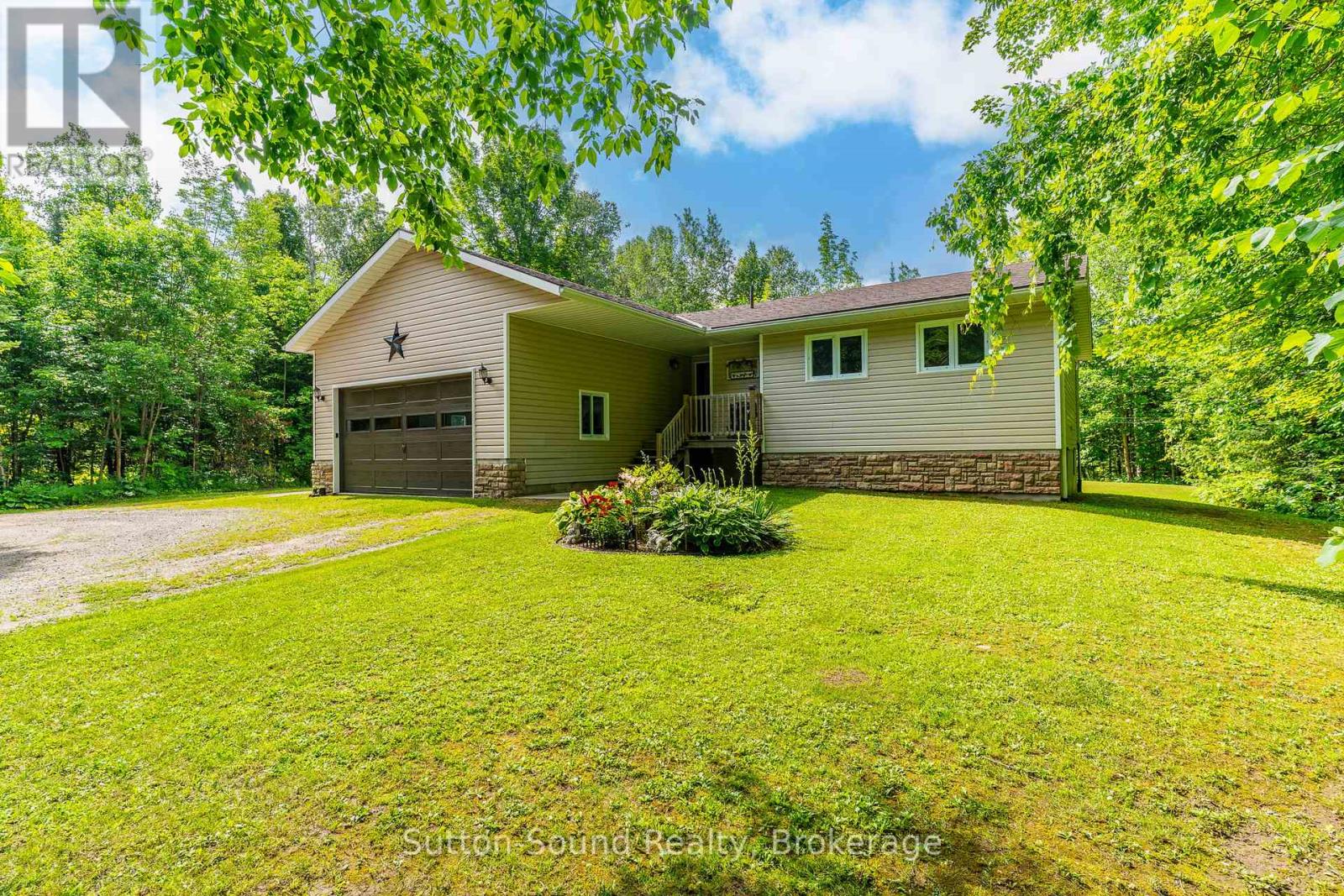 275 Centre Diagonal Rd, South Bruce Peninsula, ON N0H 2T0
