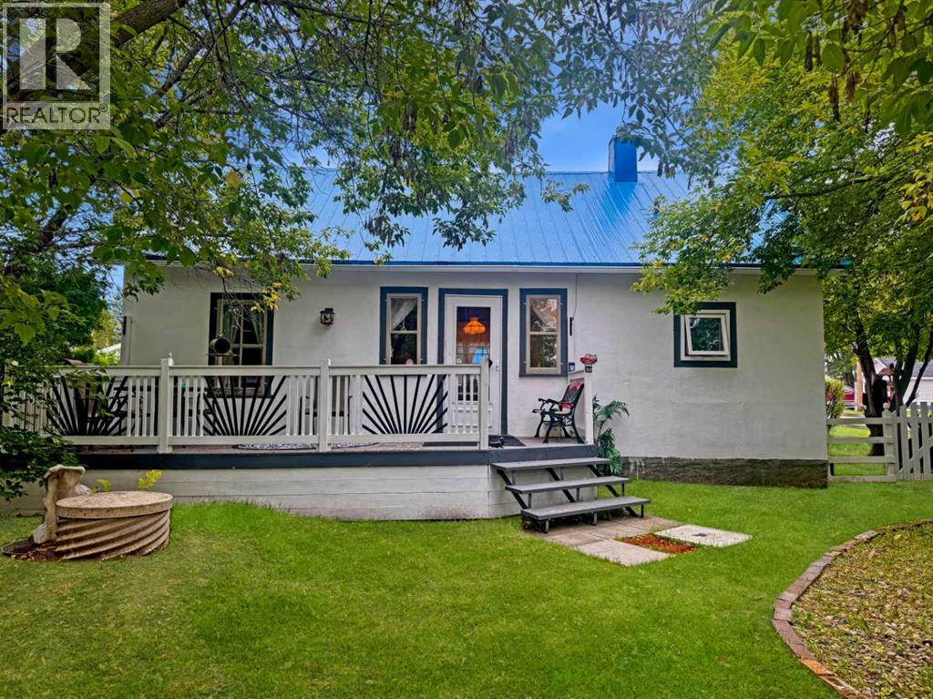 20 Railway Ave, Mervin, SK S0M 1Y0